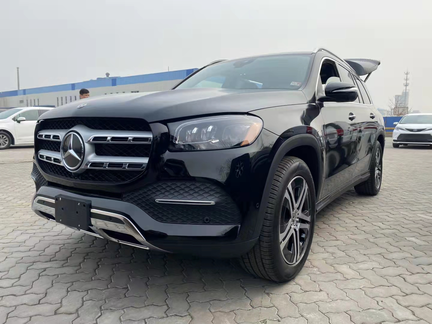 2021款奔驰GLS450 天津港国六优惠秒杀酬宾