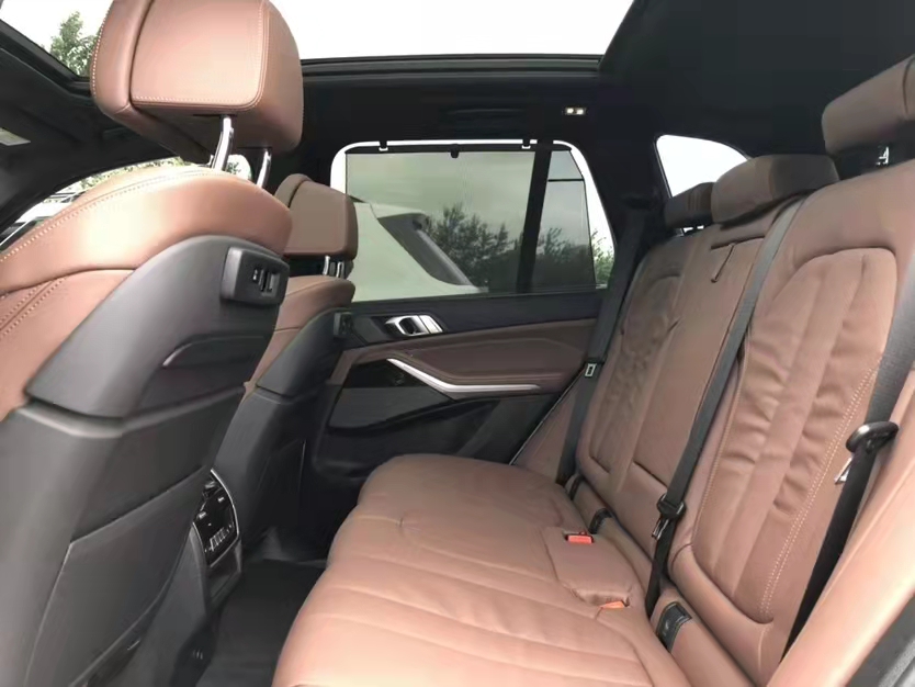 20款加版宝马X5 天津港国六国庆蓄势待发