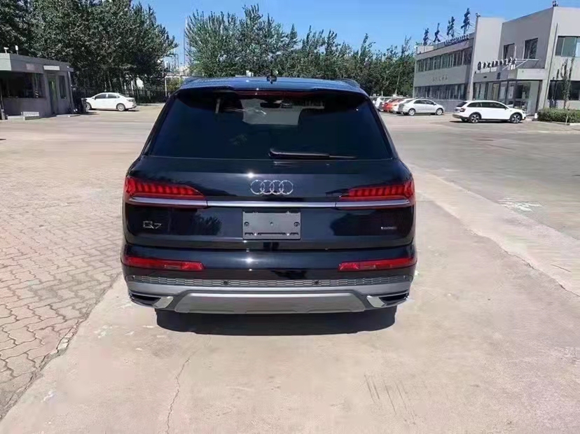 天津港20款奥迪Q7现车价格低至冰点热卖出售