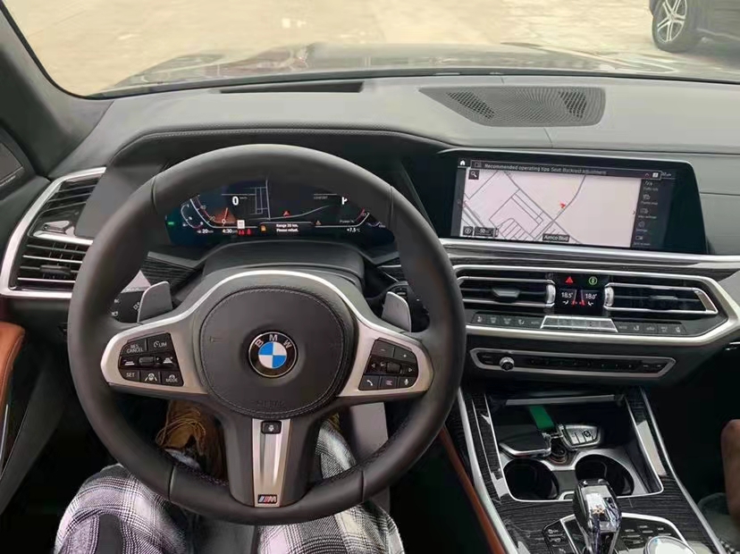 加版-2021款宝马 X7卓越豪华版 天津港国庆临近冲量促销