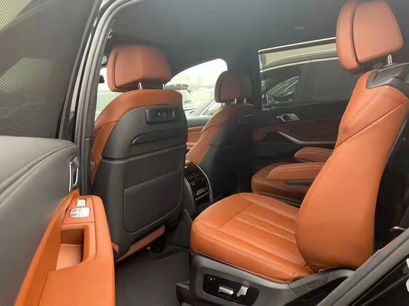 加版-2021款宝马 X7卓越豪华版 天津港国庆临近冲量促销