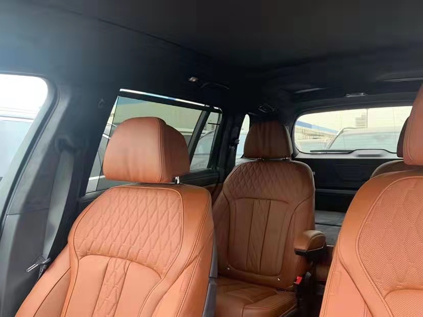 加版-2021款宝马 X7卓越豪华版 天津港国庆临近冲量促销