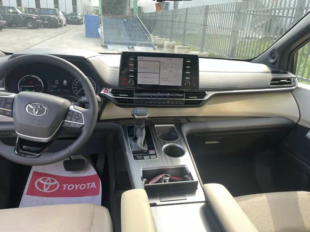 21款加版丰田塞纳 LTD 4驱顶配 天津港现车随时提价优