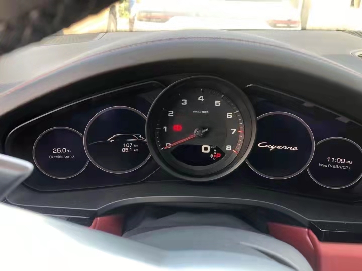 2021款加版保时捷卡宴3.0T  天津港现车特惠促销