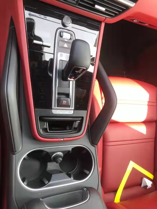 2021款加版保时捷卡宴3.0T  天津港现车特惠促销