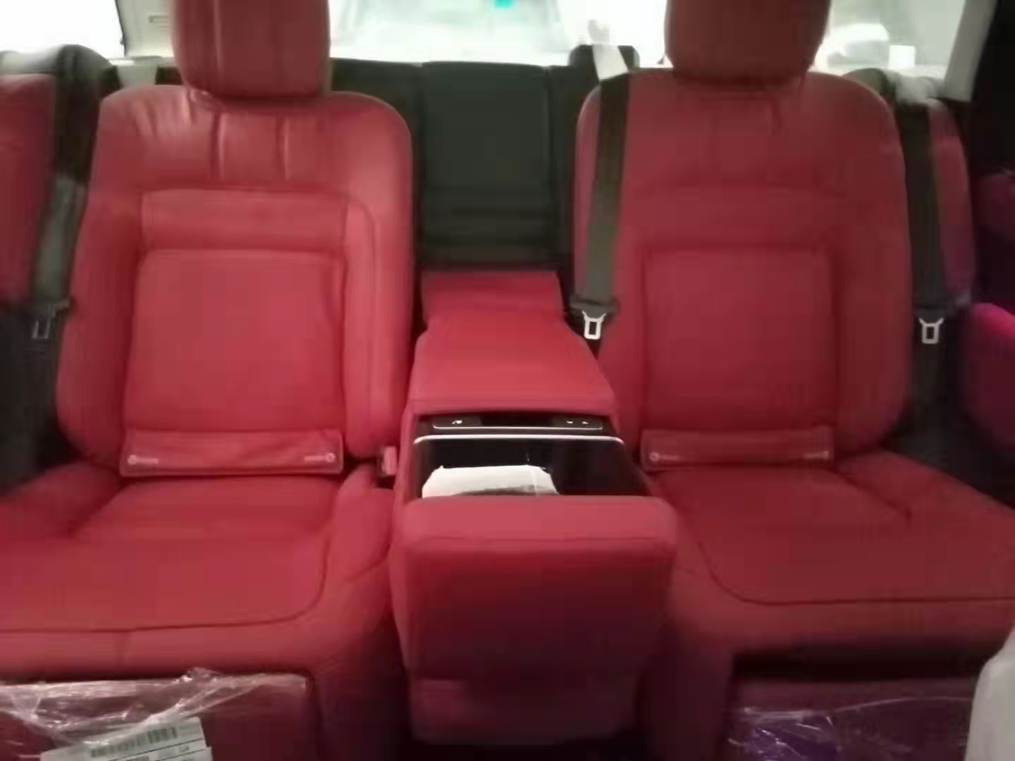 揽胜行政 21款 3.0T P400 汽油 创世加长 天津港现车随时提