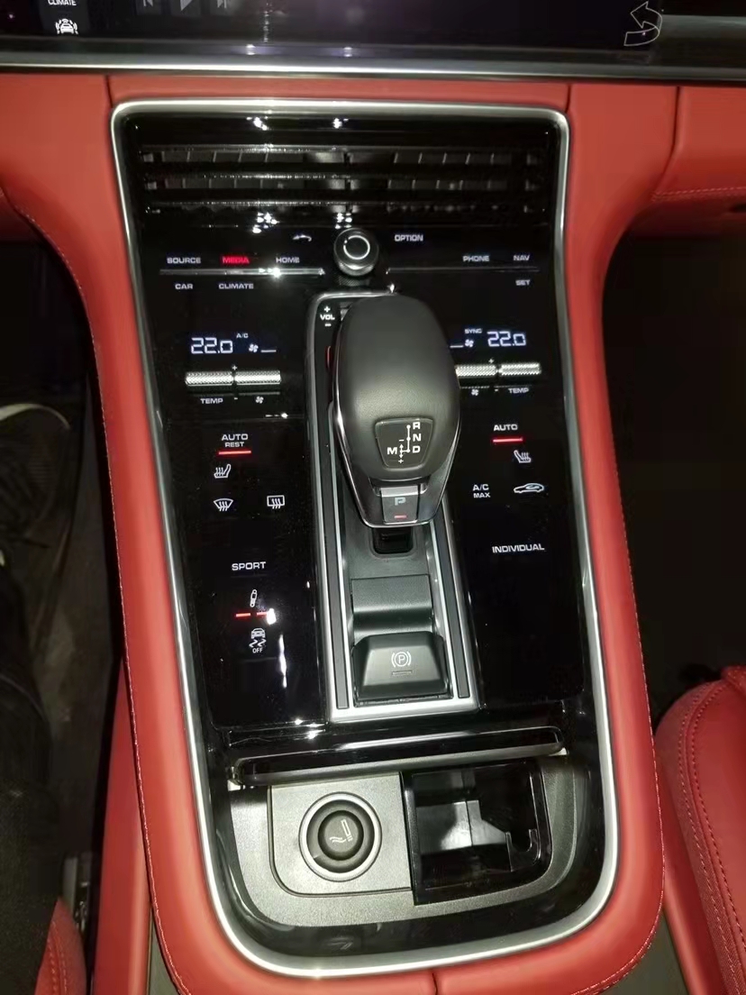 保时捷Panamera 20款 4S 2.9T  天津港国六优惠秒杀酬宾