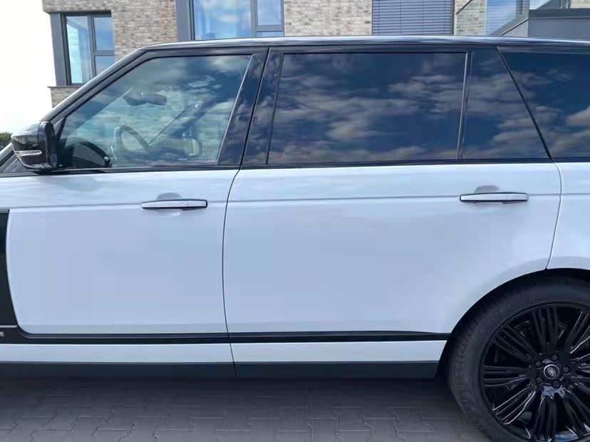 揽胜行政 20款 3.0T  柴油 创世加长　天津港火爆热销中