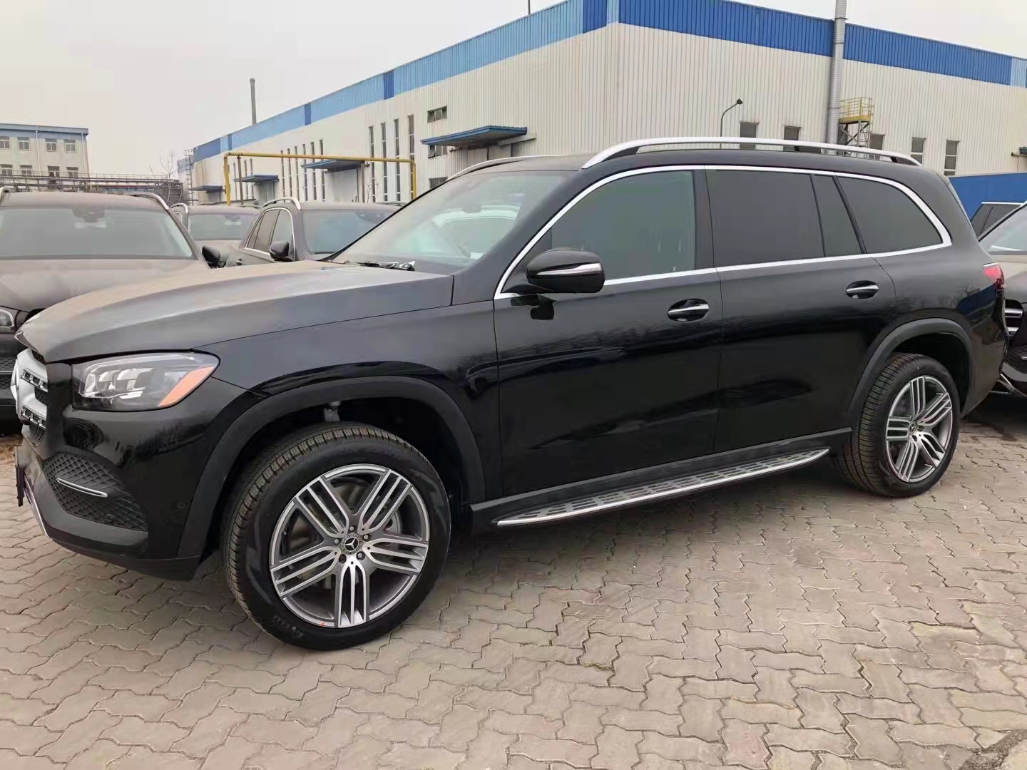 奔驰GLS450 21款 7座 全景21轮   天津港现车全国最新报价