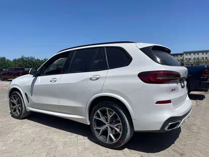 宝马X5 2021款 3.0T   国六清仓亲情价十月裸利促销