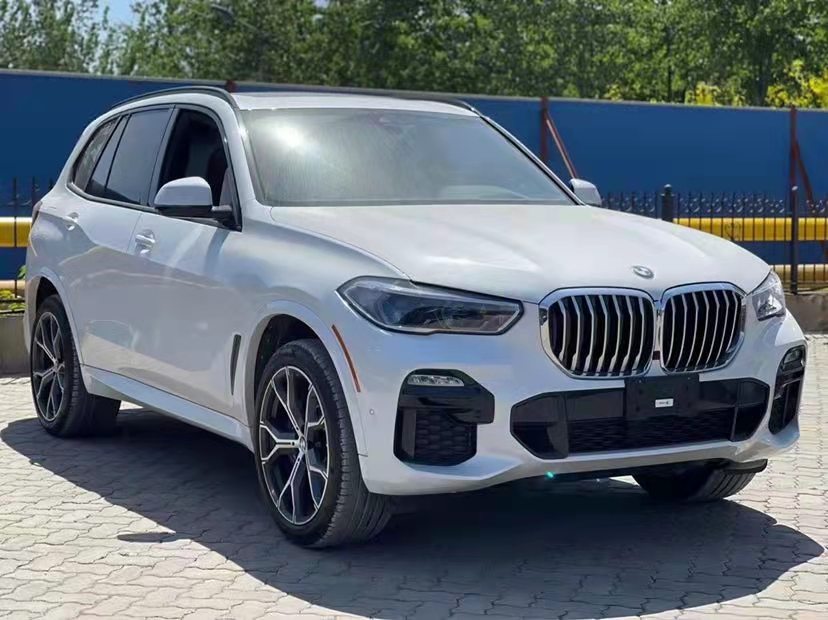 宝马X5 2021款 3.0T   国六清仓亲情价十月裸利促销