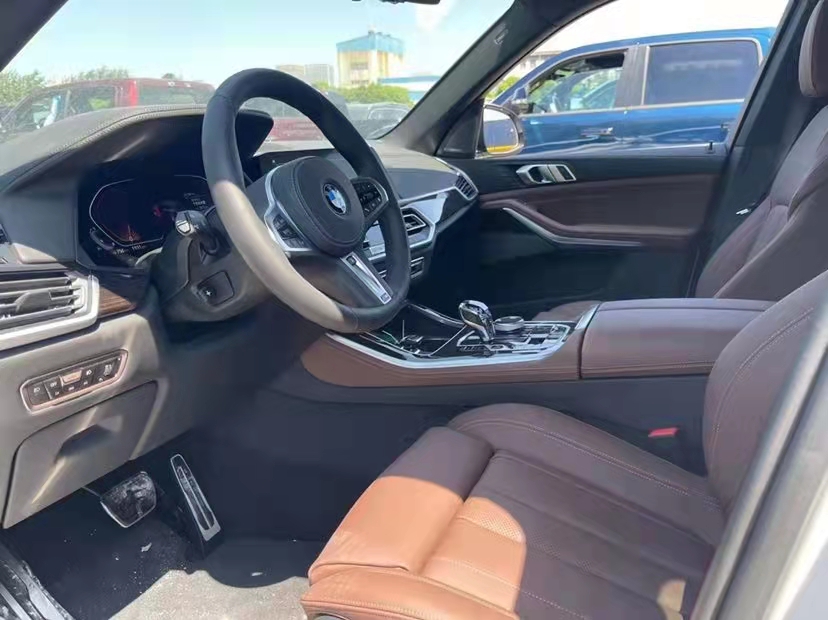 宝马X5 2021款 3.0T   国六清仓亲情价十月裸利促销