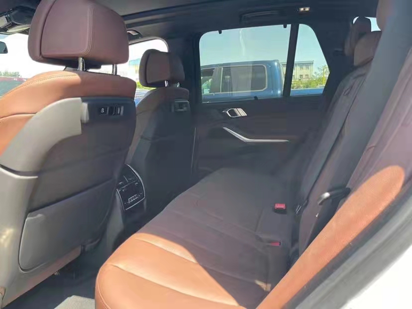 宝马X5 2021款 3.0T   国六清仓亲情价十月裸利促销