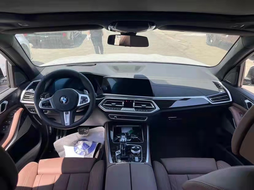 宝马X5 2021款 3.0T   国六清仓亲情价十月裸利促销