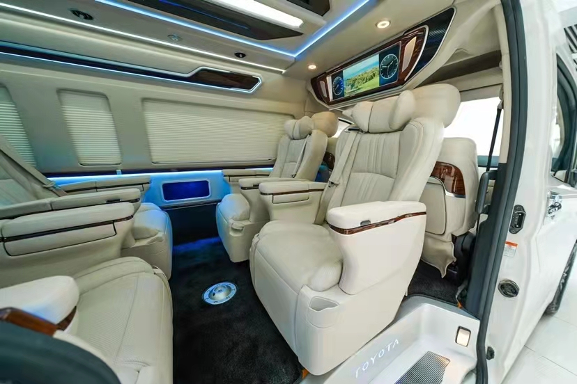 2021款全新进口丰田海狮商务车  天津港十月优惠多多