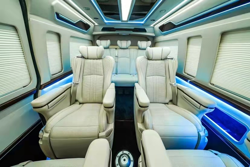 2021款全新进口丰田海狮商务车  天津港十月优惠多多