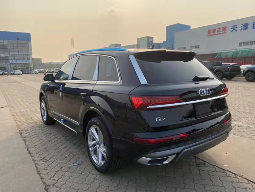 奥迪Q7 201款 3.0T Komfort舒适 天津港全国最新报价
