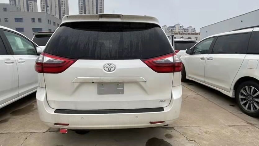 20款墨版丰田塞纳3.5两驱XLE 真皮 天津港十月现车价格钜惠