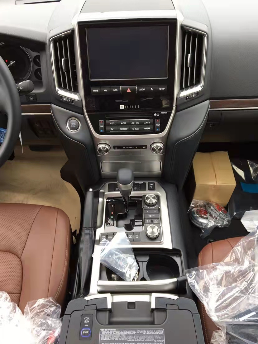 酷路泽5700 20款 VXS GT 12气 底升 天津港十月优惠多多