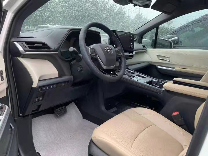 塞纳 21款 2.5 油电混合 四驱 LTD  天津港国六优惠秒杀酬宾