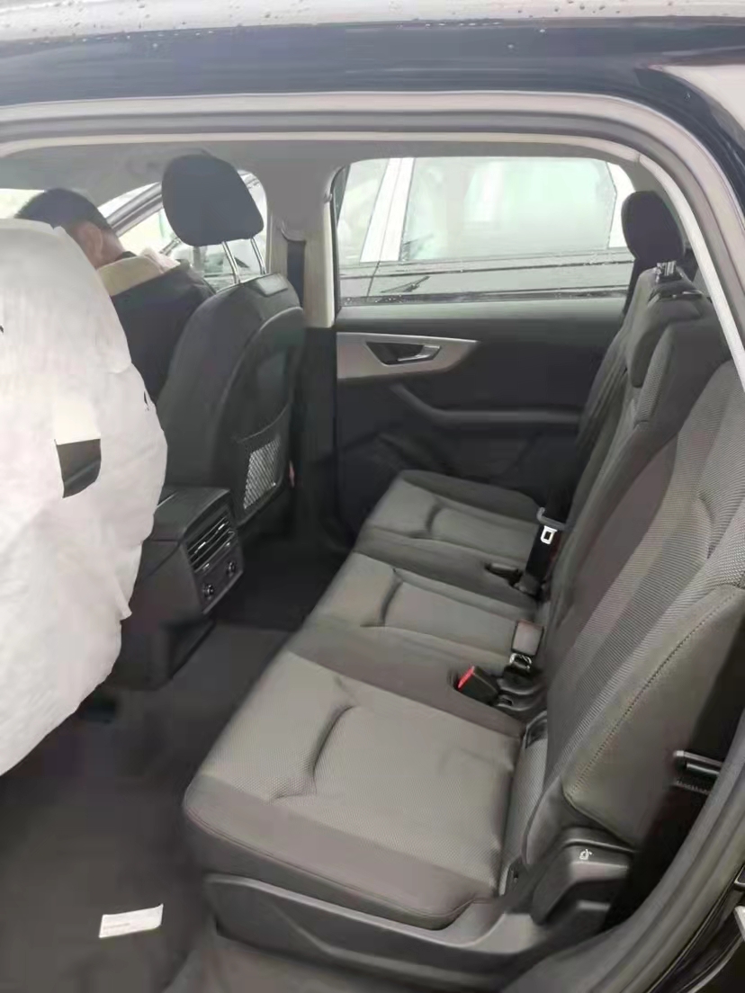 奥迪Q7 21款 2.0T 标准 港口国六优惠 实车价格行情