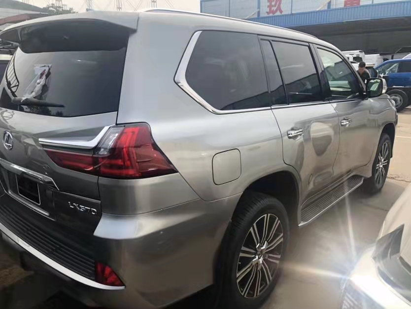 雷克萨斯LX570 21款 八座 豪华包 天津港十月钜惠亲情价