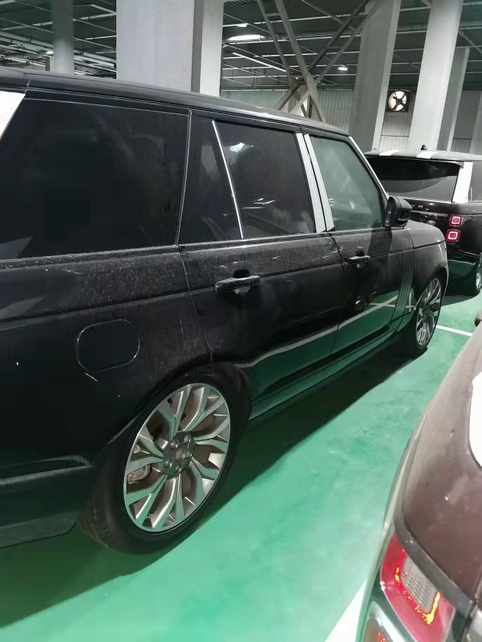  揽胜行政 20款 3.0T  柴油 HSE 国六现车手续齐全详询