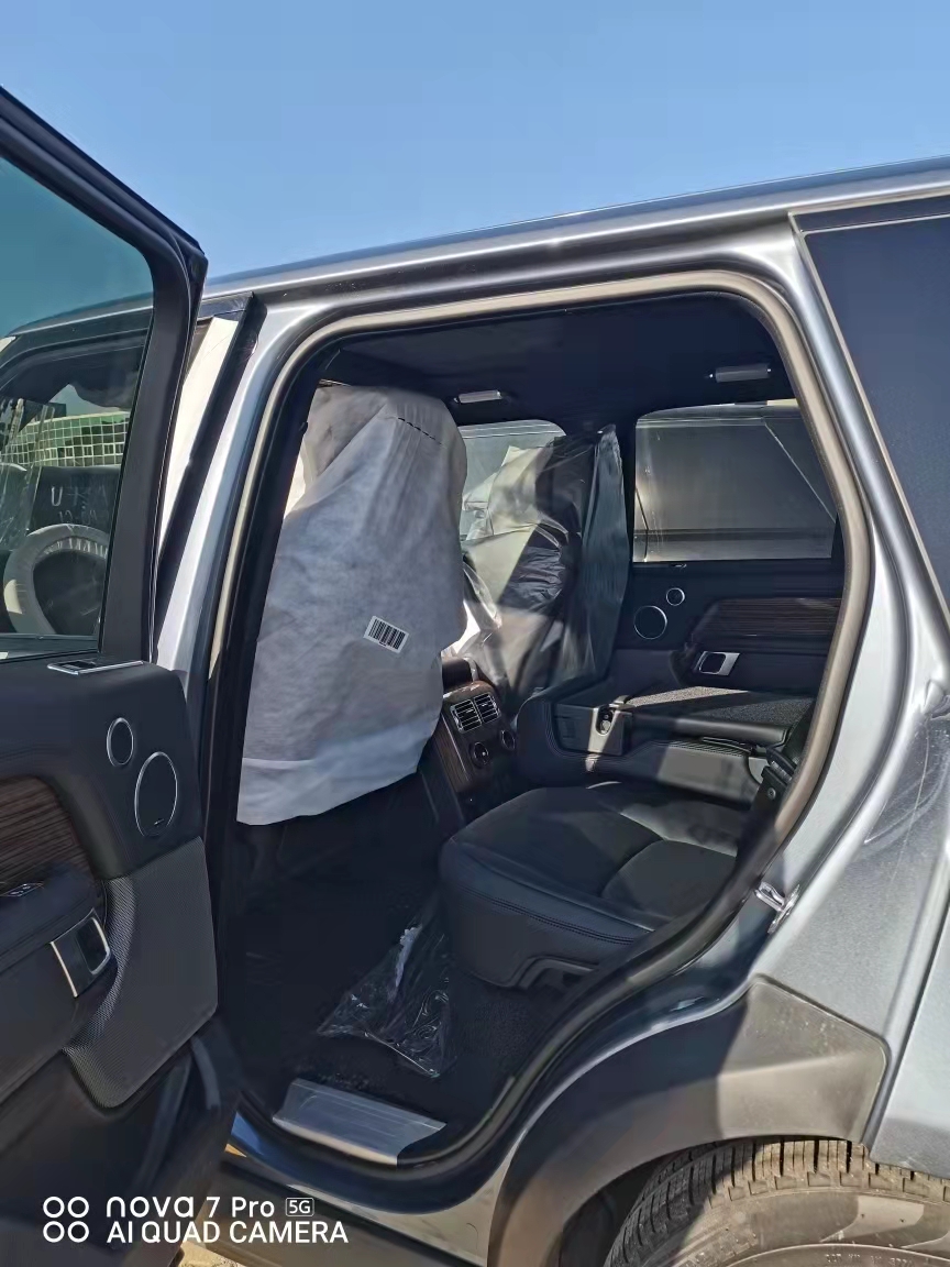  揽胜行政 20款 3.0T  柴油 HSE 国六现车手续齐全详询