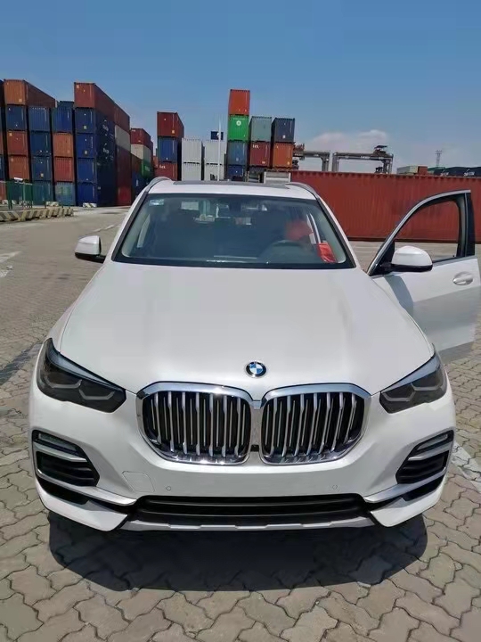 墨版宝马X5 21款 3.0T 港口国六清仓钜惠十月促销