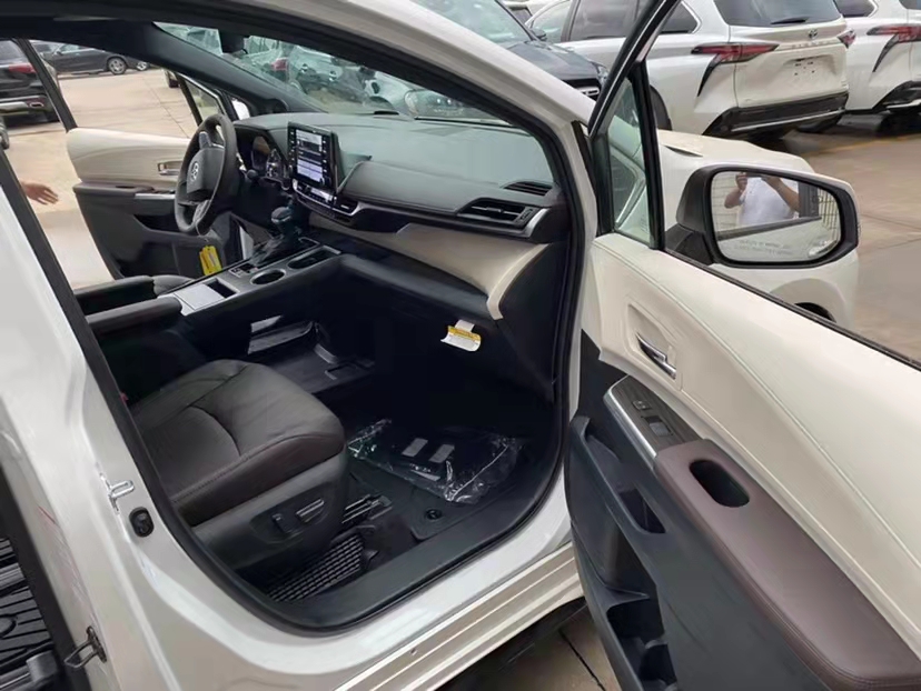 塞纳 21款 2.5 白金版 超大空间商务家用首选