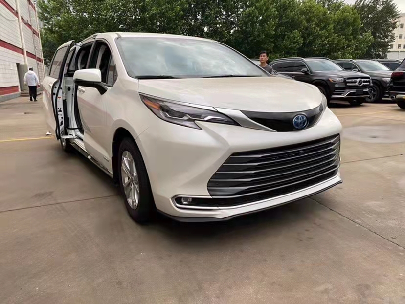 塞纳 21款 2.5 白金版 超大空间商务家用首选