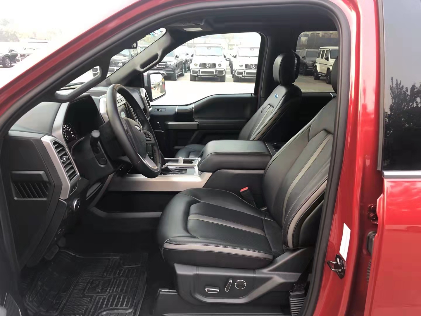 福特F150 20款 3.5T 白金版 港口热卖中颜色齐全速抢购