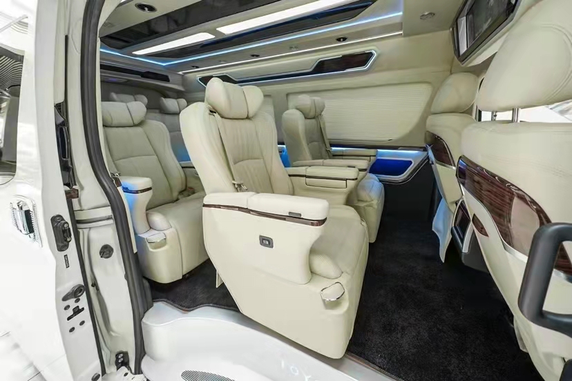 21款丰田海狮商务车 港口亲情价钜惠78万秒杀