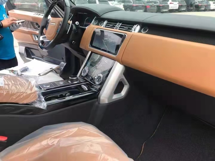 2021款路虎揽胜行政汽油 创世加长 港口双十一期间秒杀酬宾