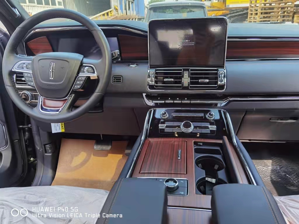 2021款林肯领航员 3.5T 四驱 长轴 天津港秒底价销售