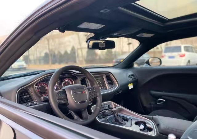 20款 道奇挑战者3.6SXT 港口清仓亲情价钜惠50余万抢购