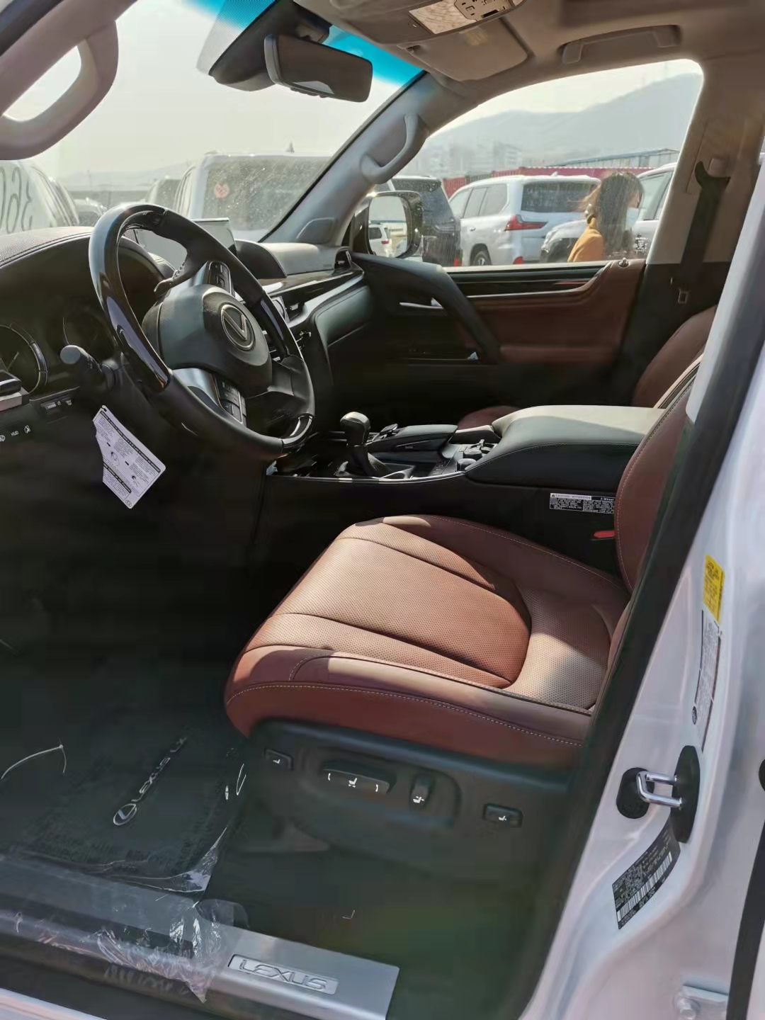21款 雷克萨斯LX570 八座 港口双十一钜惠秒售