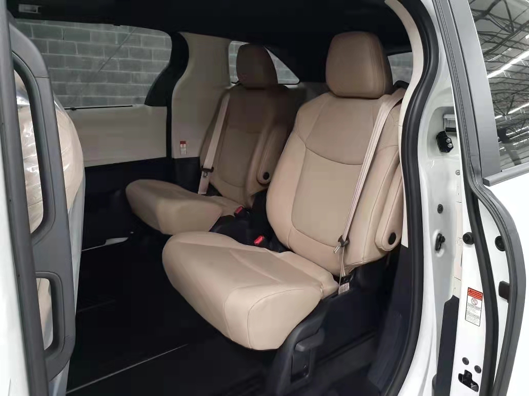  2021款塞纳 2.5 两驱XLE 天津港钜惠亲情价促销