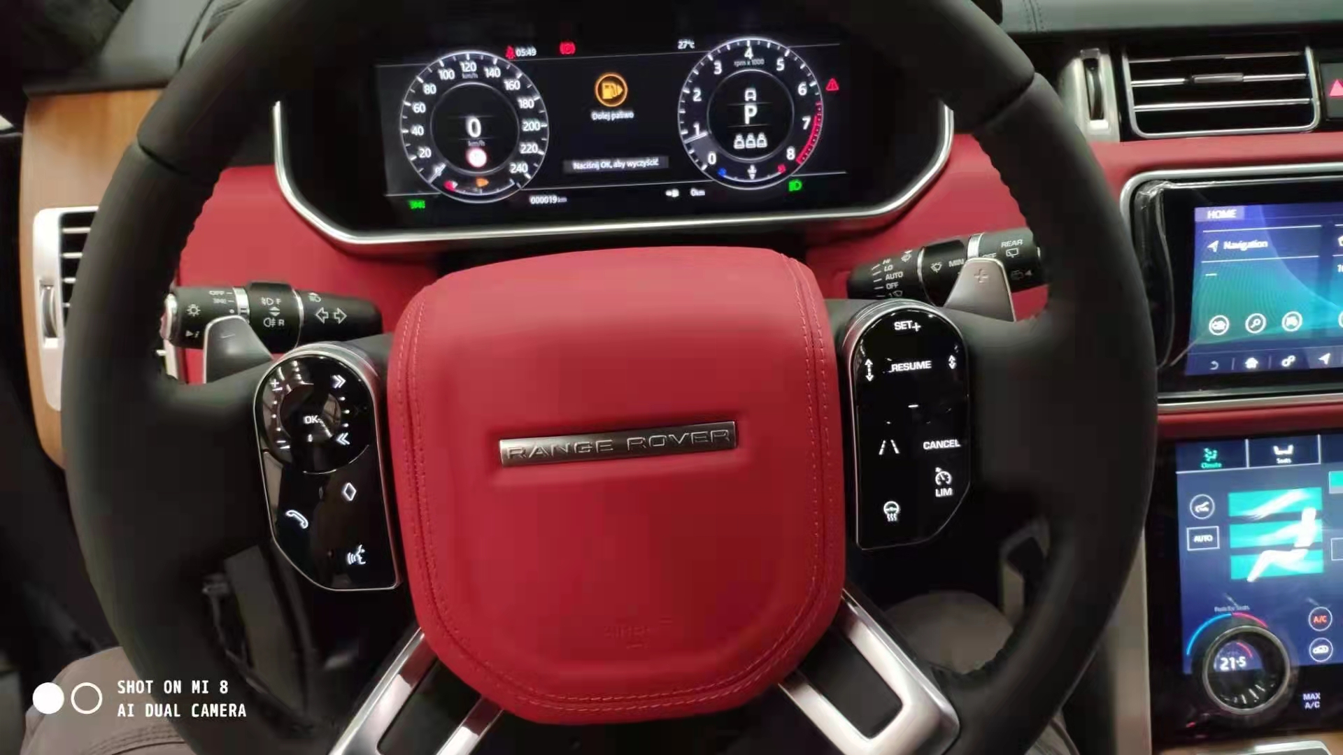 2021款揽胜行政3.0T 汽油创世加长 双十一钜惠港口抢购中