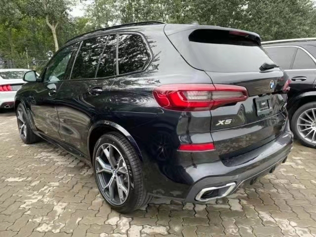 宝马X5 20款3.0T M运动  港口批发价清仓
