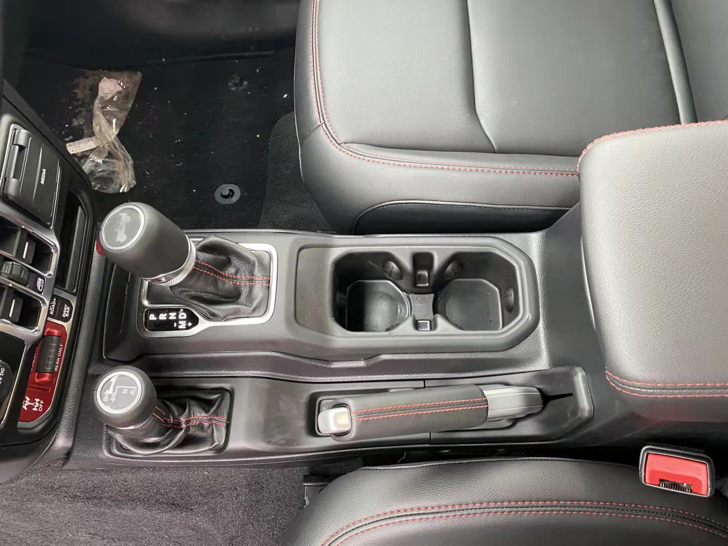 21款牧马人2.0T 敞篷罗宾汉 天津港十月钜惠亲情价裸售