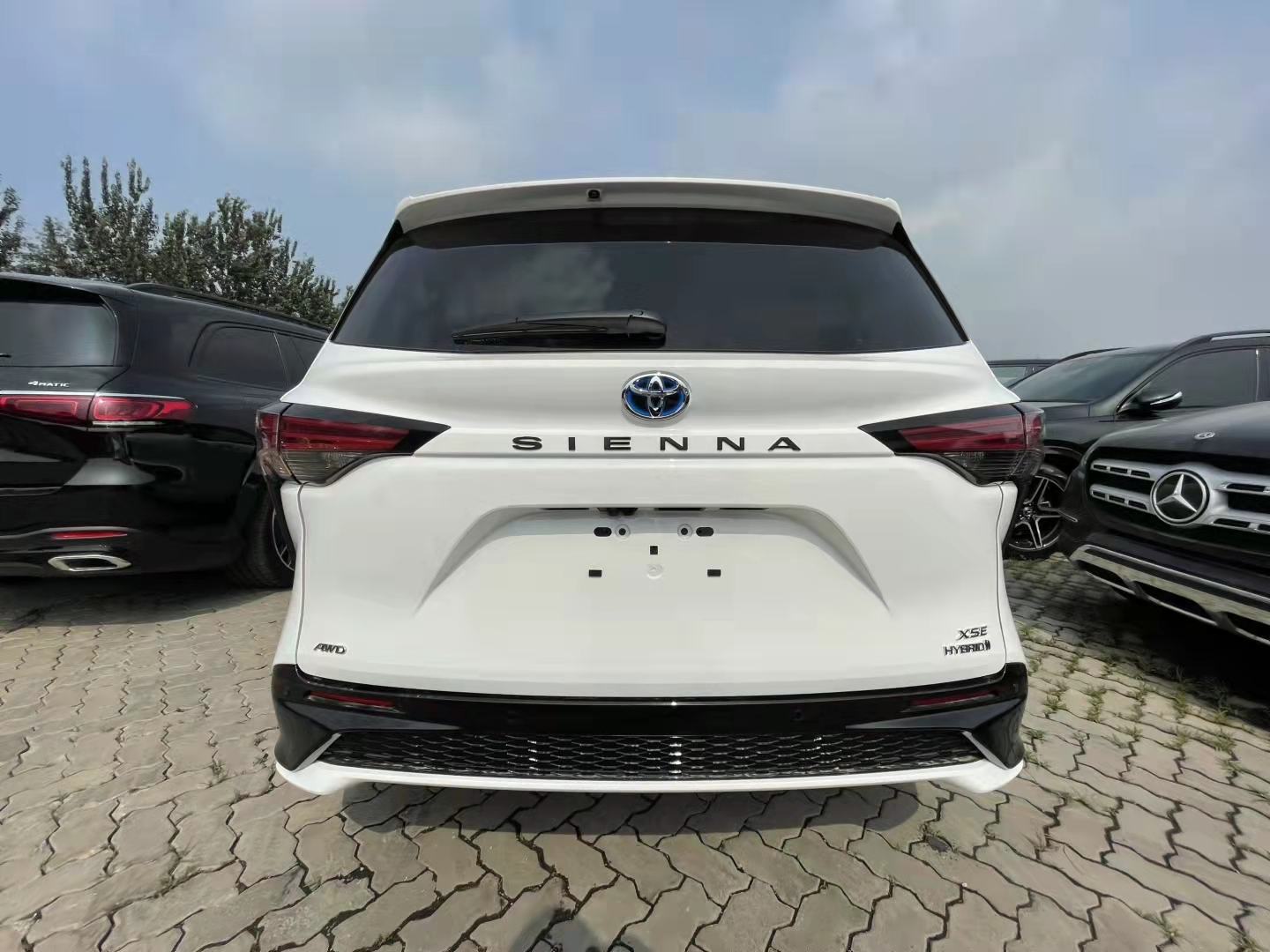 21款塞纳2.5油电混合四驱 天津港特价随时提车