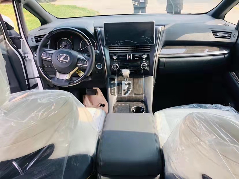 2021款雷克萨斯LM300 国六清仓亲情价钜惠164万售